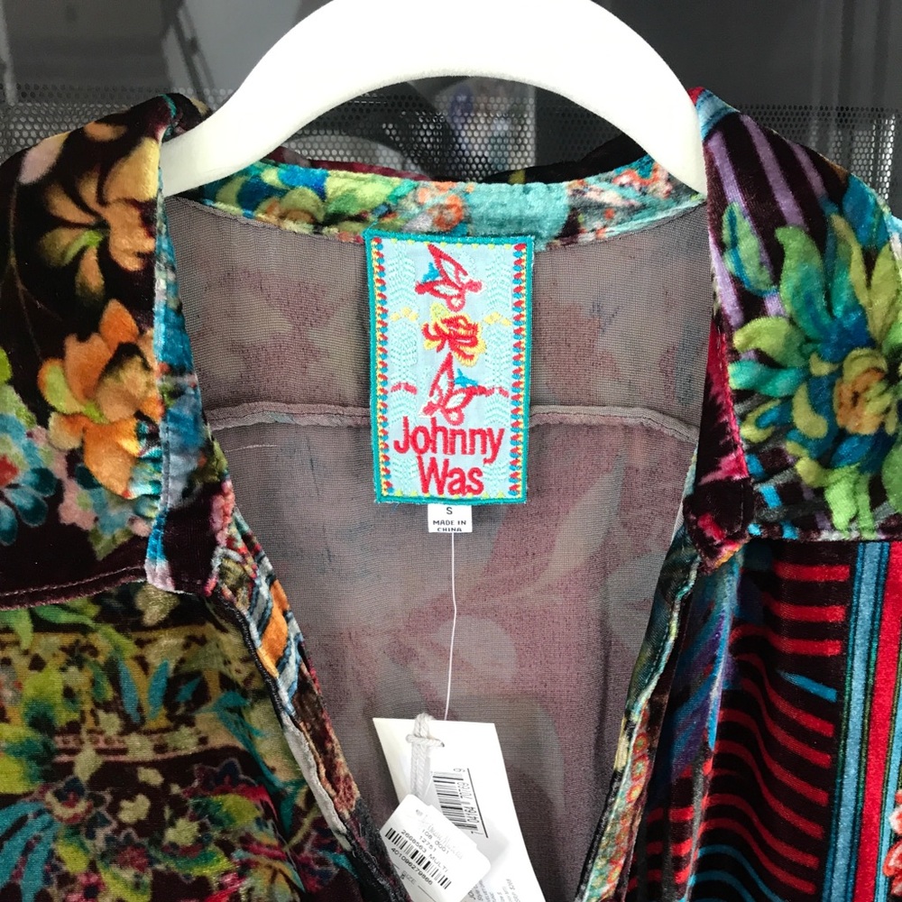 NWT 🎉JOHNNY WAS🎁 button down; velour; small